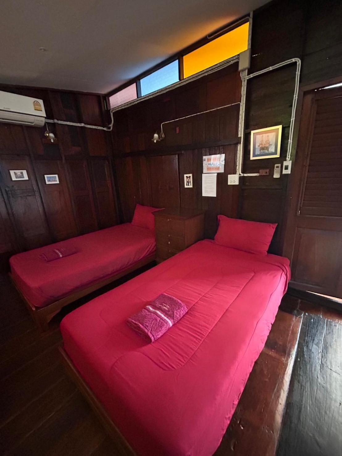 Baan Are Gong Riverside Homestay Аюттхая Екстер'єр фото