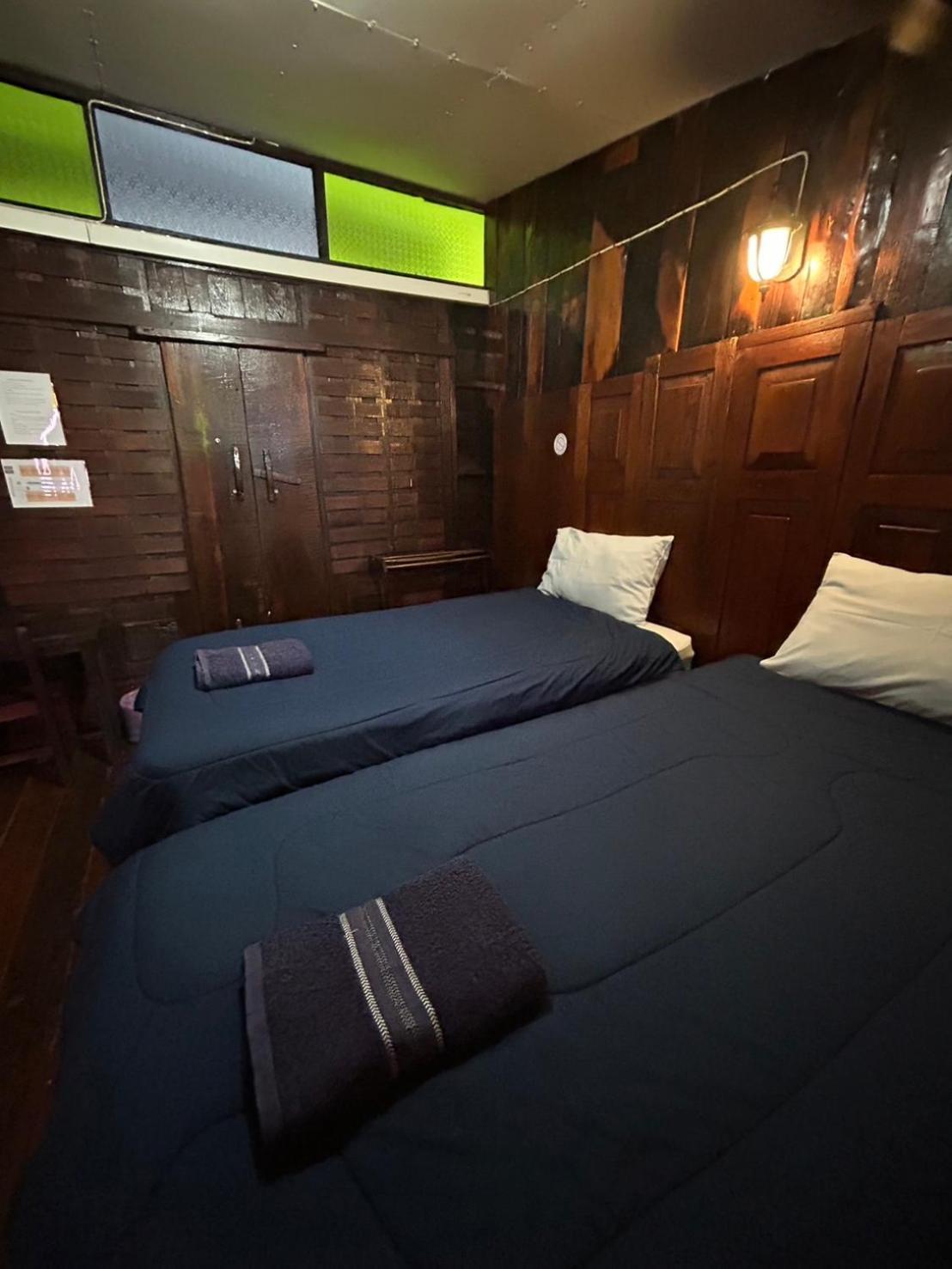 Baan Are Gong Riverside Homestay Аюттхая Екстер'єр фото
