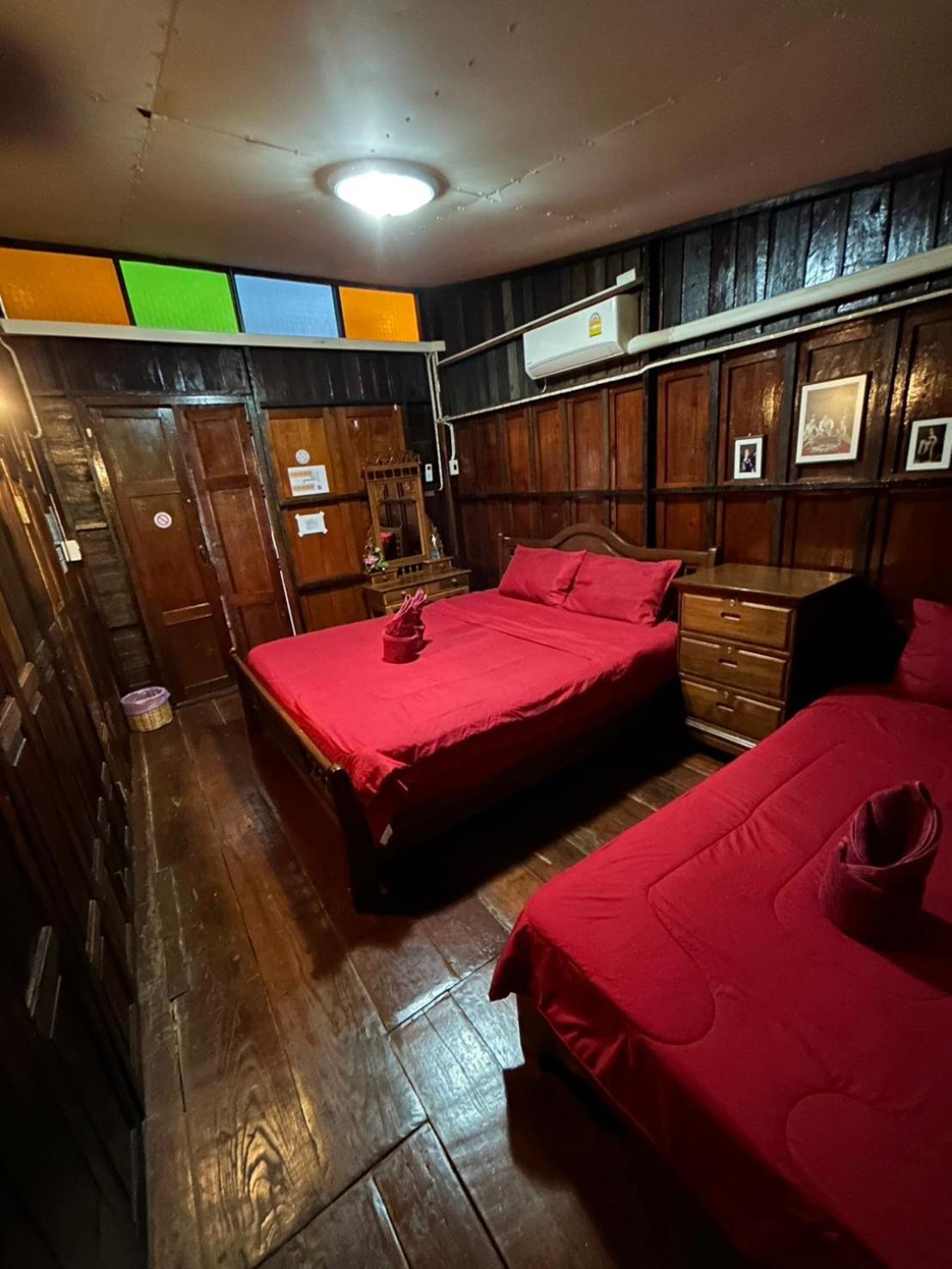 Baan Are Gong Riverside Homestay Аюттхая Екстер'єр фото
