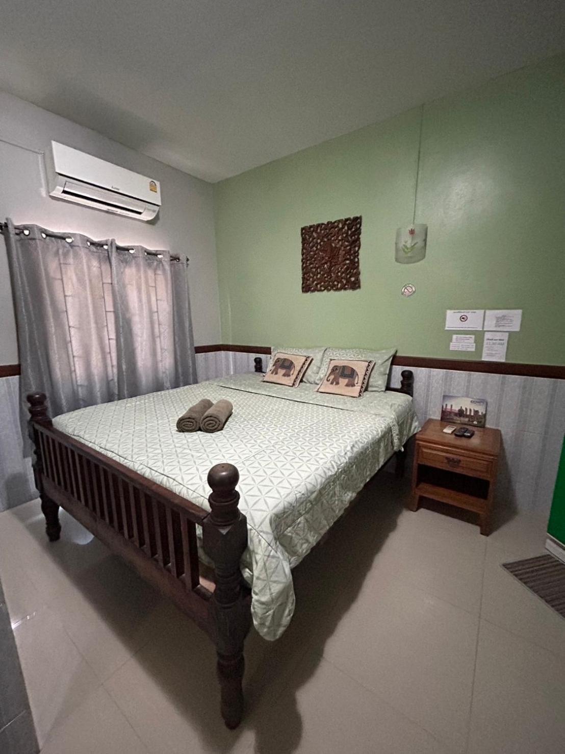 Baan Are Gong Riverside Homestay Аюттхая Екстер'єр фото