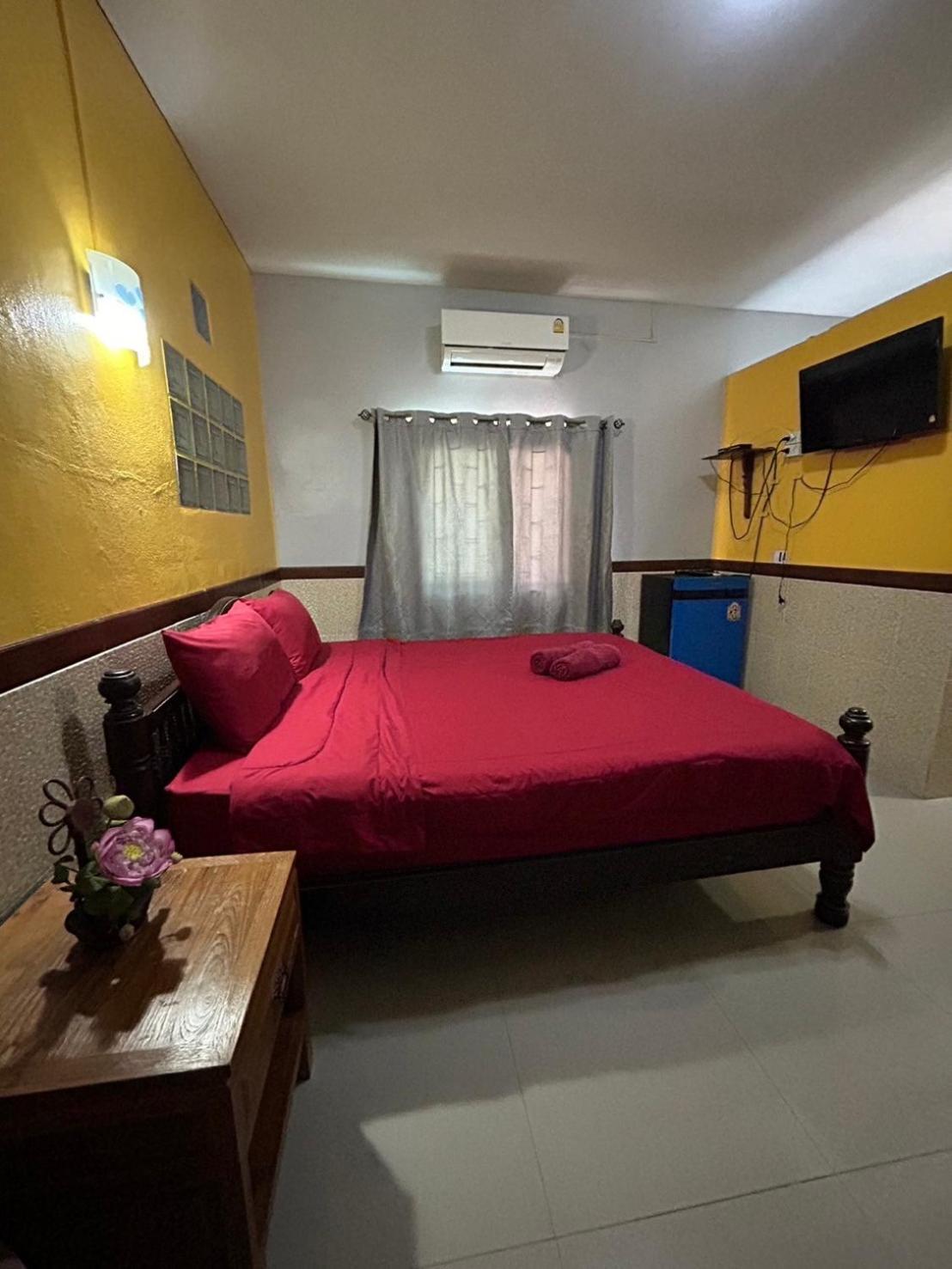 Baan Are Gong Riverside Homestay Аюттхая Екстер'єр фото