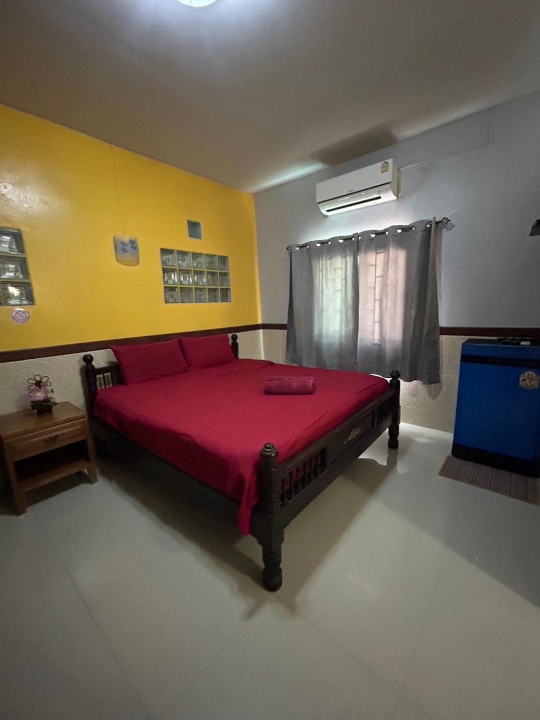 Baan Are Gong Riverside Homestay Аюттхая Екстер'єр фото