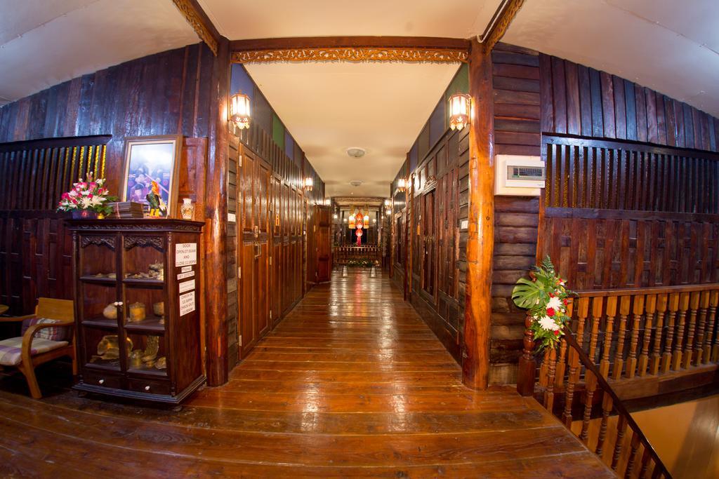 Baan Are Gong Riverside Homestay Аюттхая Екстер'єр фото